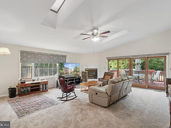 4th image of 10237 Nolan Dr