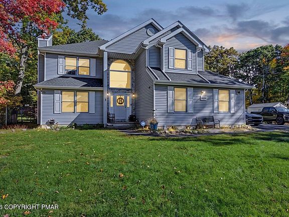 3rd image of 4608 Pine Ridge Dr W