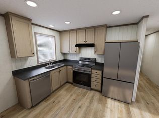 2410 Pajot Rd #46, Kawkawlin, MI 48631