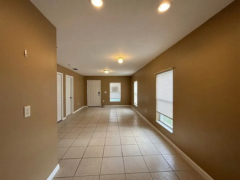 2060 Martin Luther King Jr Blvd #2060 — Photo 4