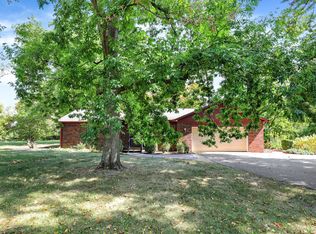 15601 Oak Rd, Carmel, IN 46033