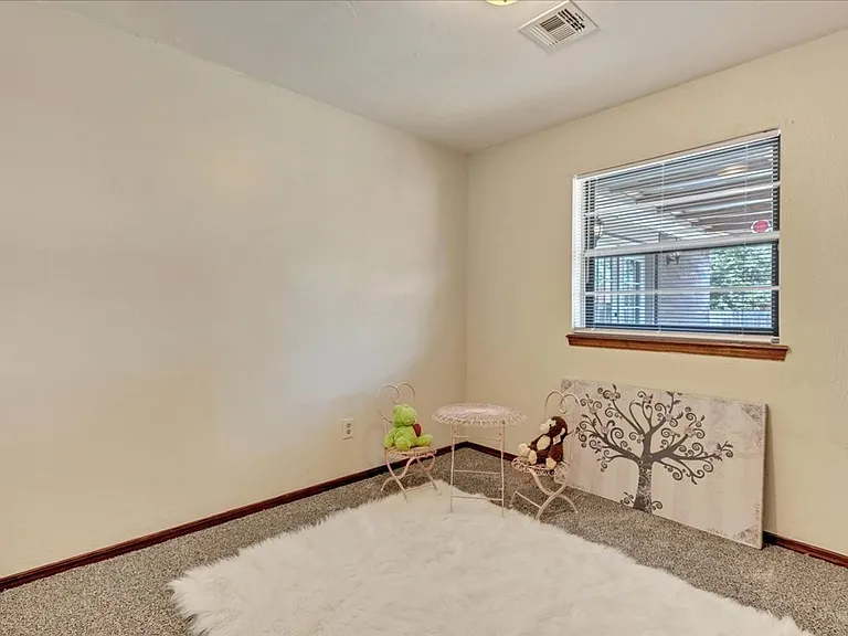 4121 Monica Dr — Photo 17