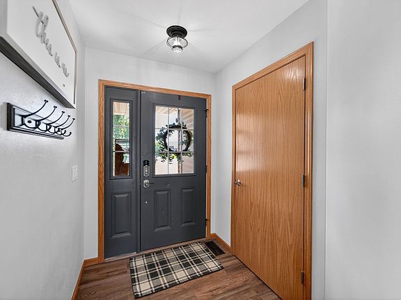 2nd image of 1216 Temple Dr