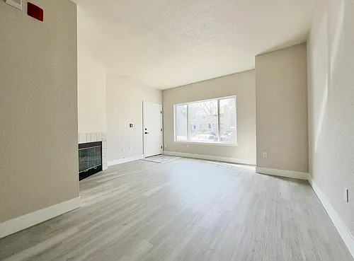 908 S Yampa St #102 Photo 1