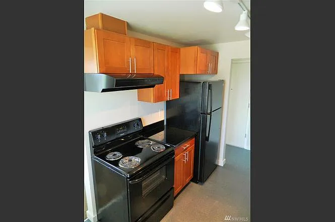 312 28th Ave S #C — Photo 5