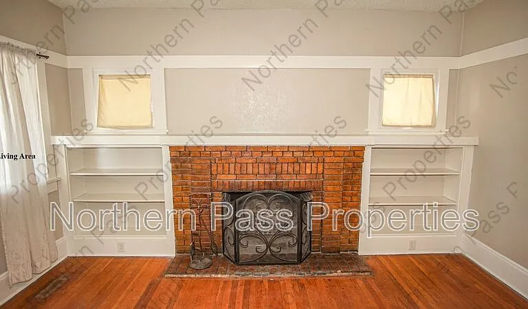 7600 Franklin Dr — Photo 4