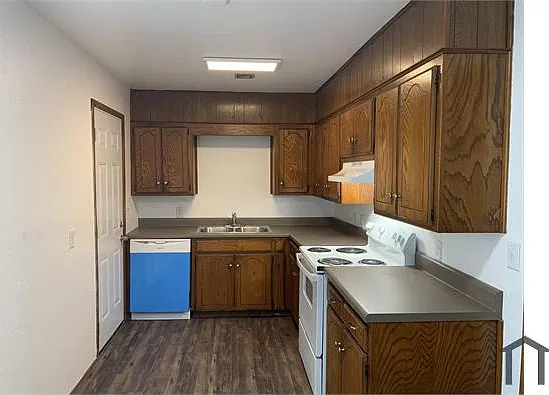 4 bed, 1128 sqft, $1,395 — Photo 3