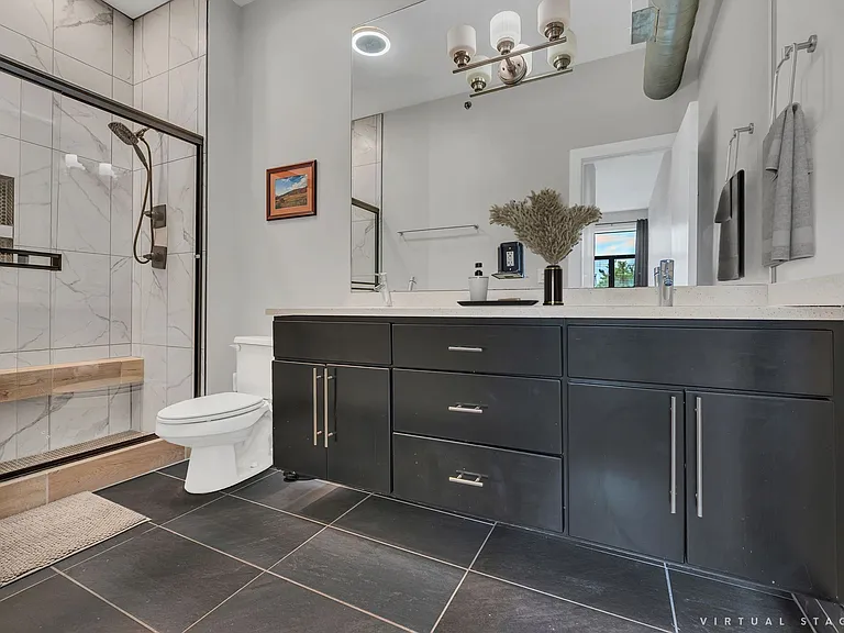 1100 Russell St #102-1 — Photo 2