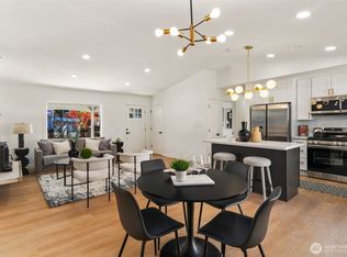 2608 NE 25th St, Renton, WA 98056