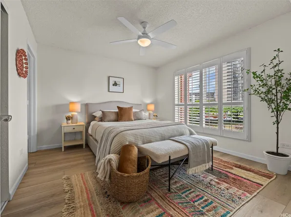 1080 Ala Napunani St APT 310, Honolulu, HI 96818