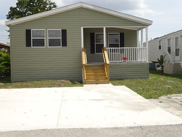 1st image of 4812 NW 1st Ave