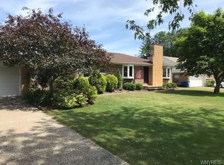 142 Oakwood Dr, Williamsville, NY 14221