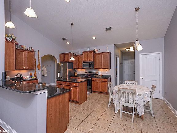 4th image of 9501 Cobham Park Dr