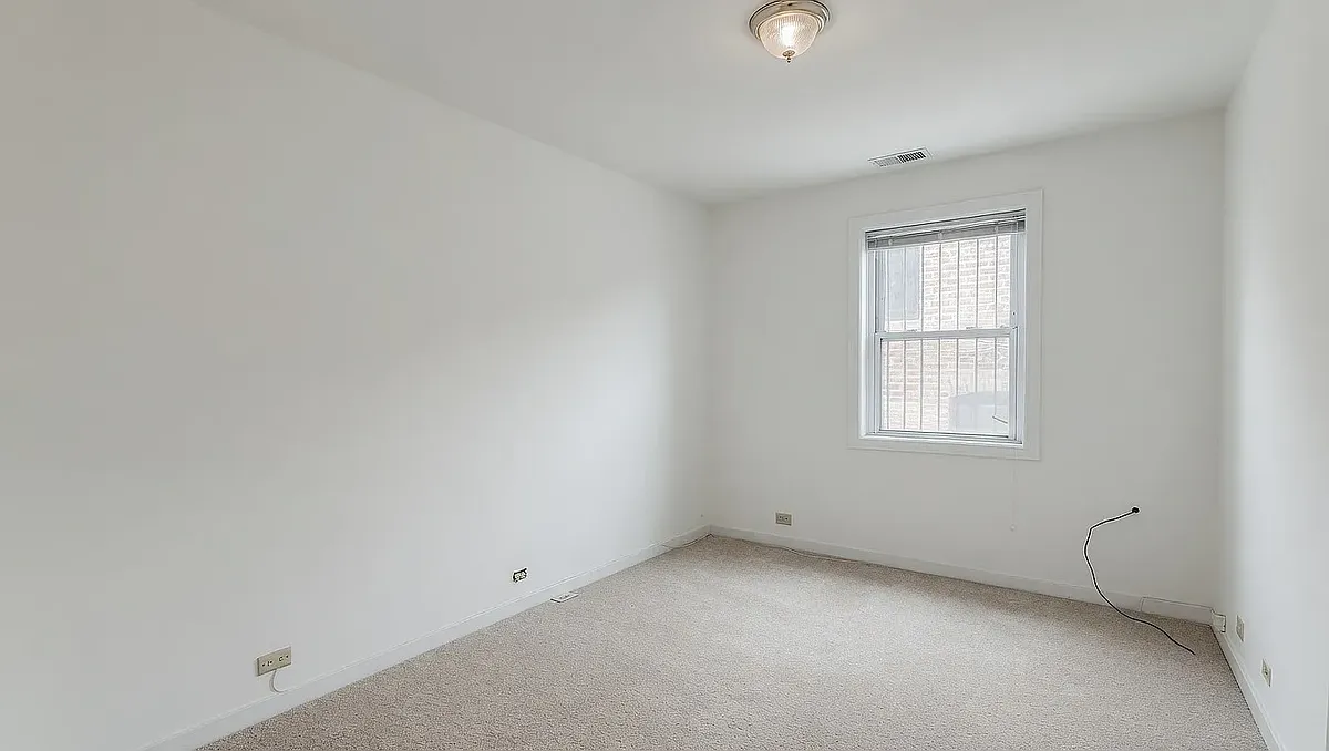 Building Photo - 3504 N Sheffield Ave #1