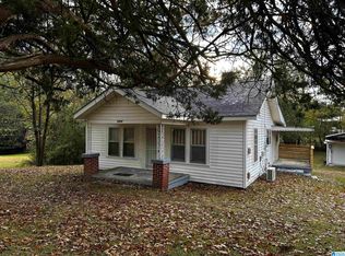 5404 Saks Rd, Anniston, AL 36206