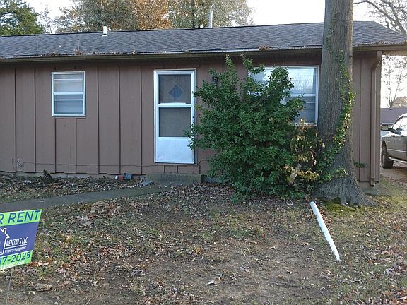 2nd image of 404 E Jefferson St