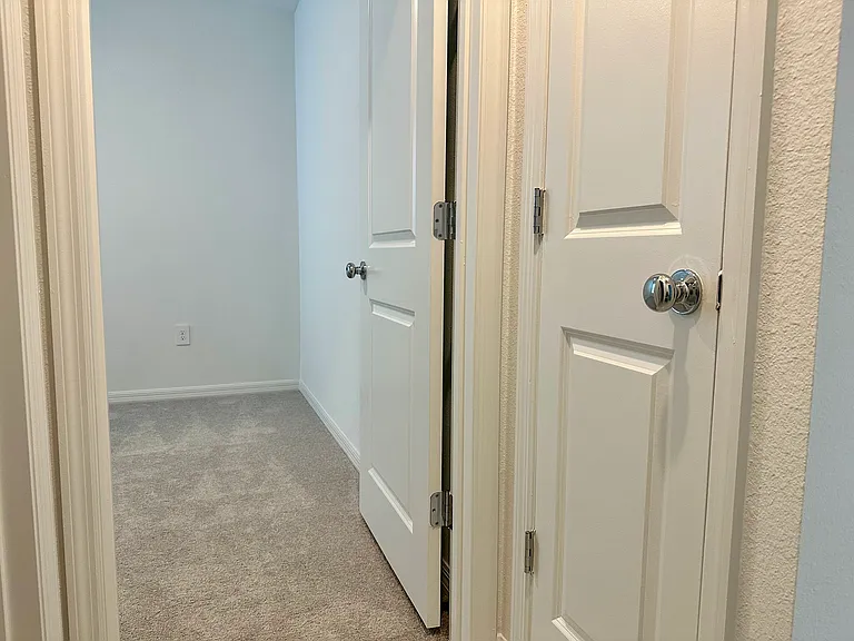 534 Wayland Dr — Photo 10