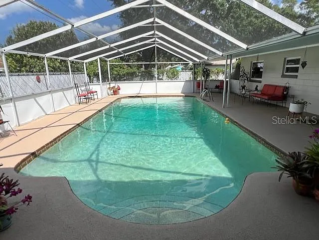 3131 Lowndes Dr — Photo 2