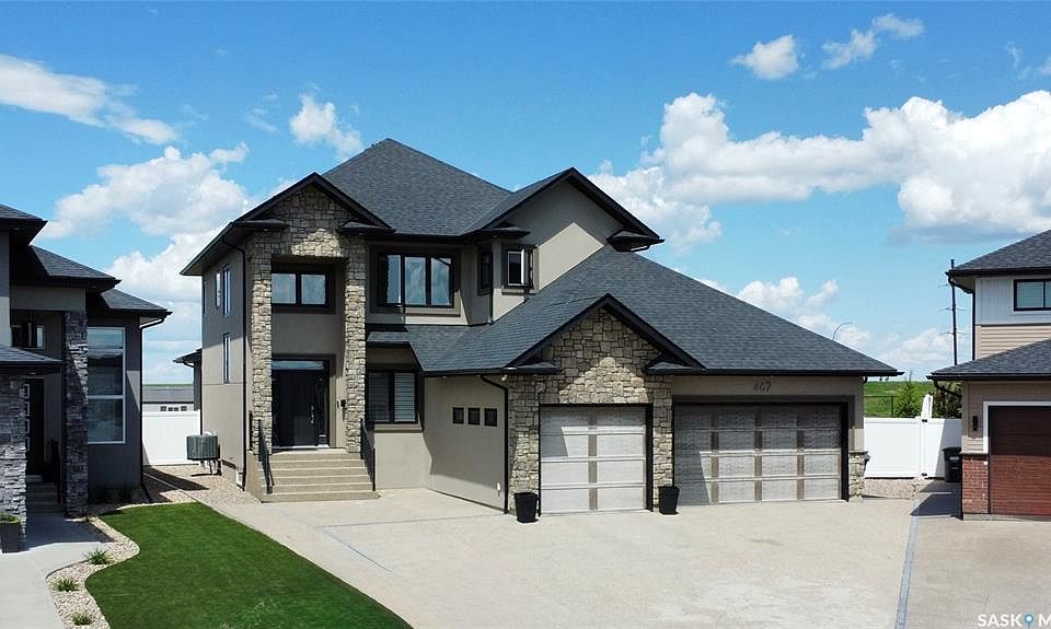 1st image of 467 MAHABIR CRESCENT