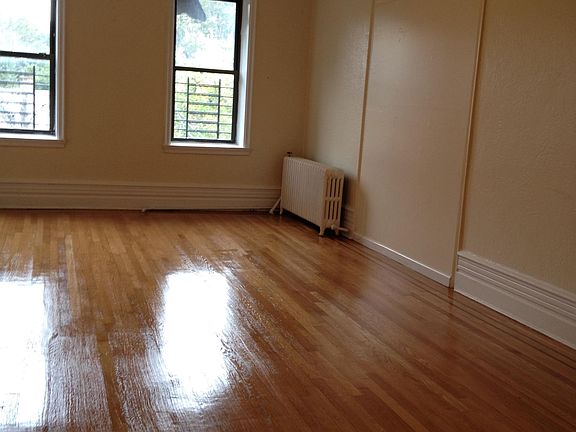 3rd image of 214 Glenwood Ave APT 403