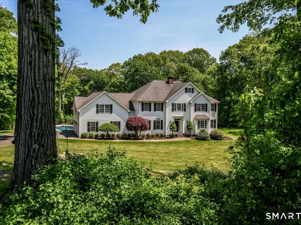 8 Rock Ridge Court, New Fairfield, CT 06812