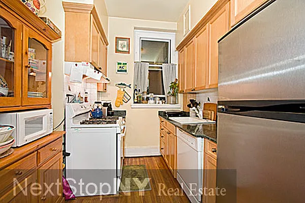 Sold by NextStopNY | media 11