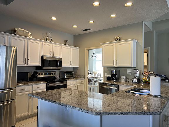 5th image of 17801 Green Willow Dr