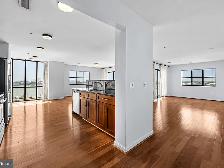 2702 Lighthouse Point E #E-738 — Photo 5