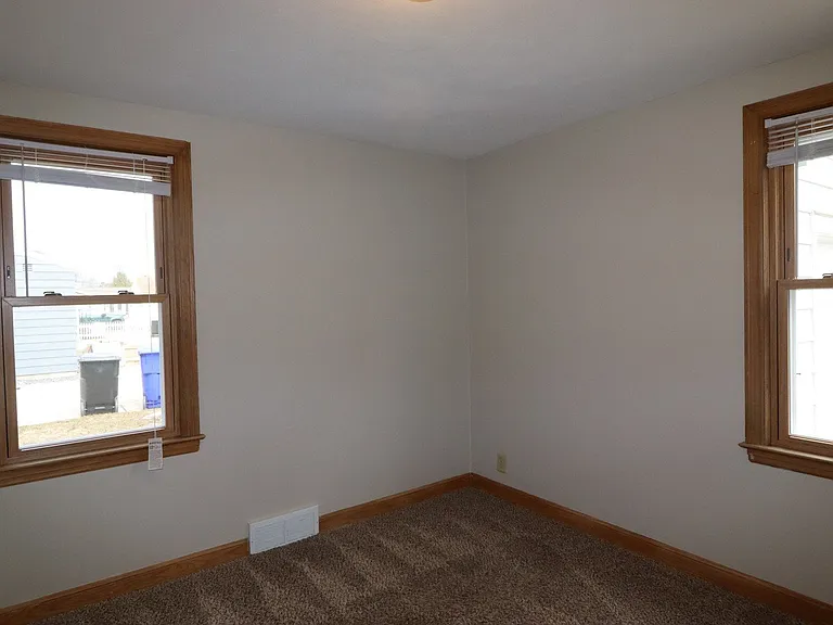 124 W Marquette St — Photo 19