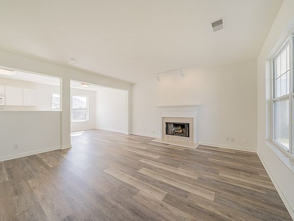 4th image of 2404 Pleasant Springs Ln