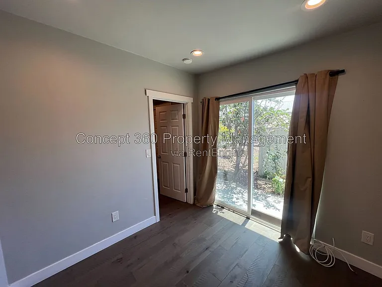 144 Primrose Ave #B — Photo 8