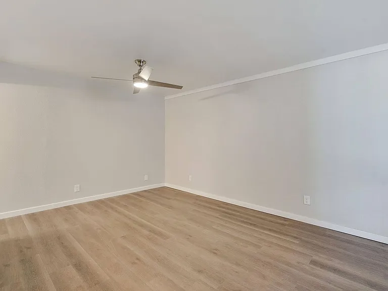 La Cima Apartments — Photo 40