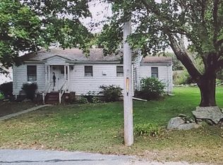 383 Old Fall River Rd, Dartmouth, MA 02747
