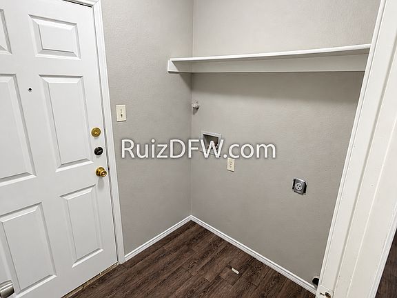 4th image of 1516 Barron Ln