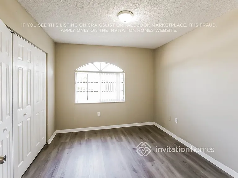 14305 SW 164th Ter — Photo 11