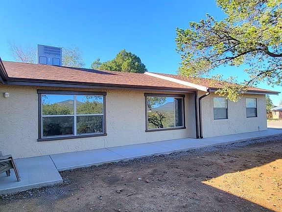 3rd image of 610 N Cochise Cir