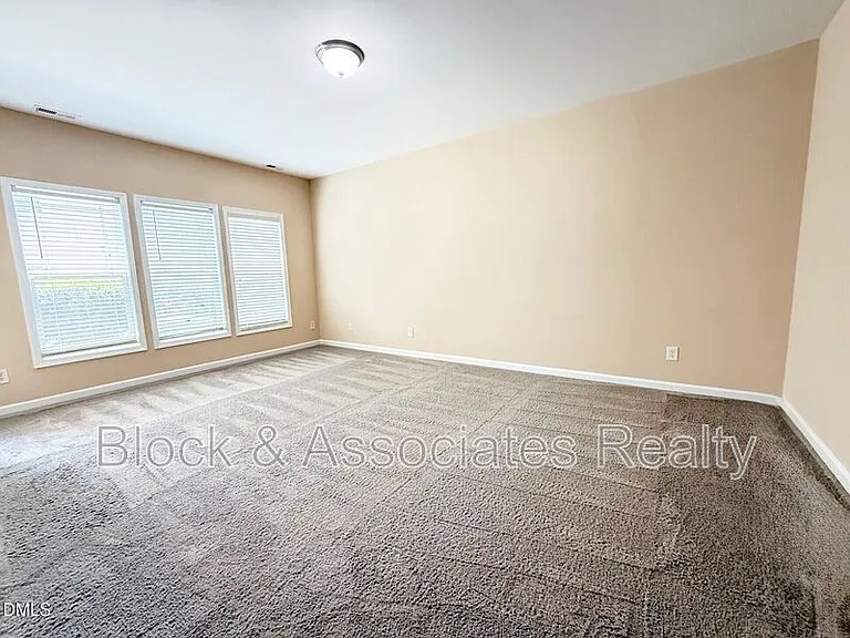 705 Keystone Park Dr #26 — Photo 29