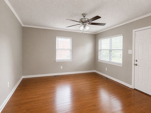 2nd image of 9200 Woodbine St