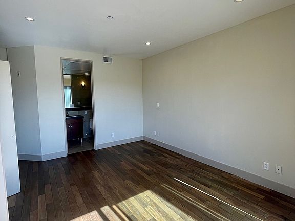 4th image of 2863 California St #B