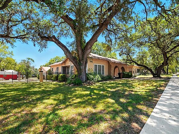 3rd image of 514 S Main St