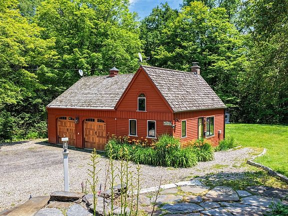 2nd image of 44 Goss Hill Rd