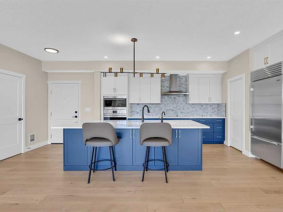 3rd image of 15 Cougar Ridge Lndg SW #409