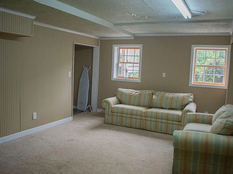 1028 Queensbury Run — Photo 18