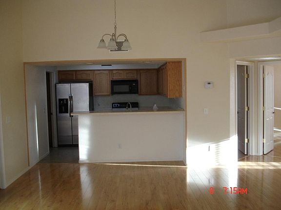 Living and kitchen breakfast bar