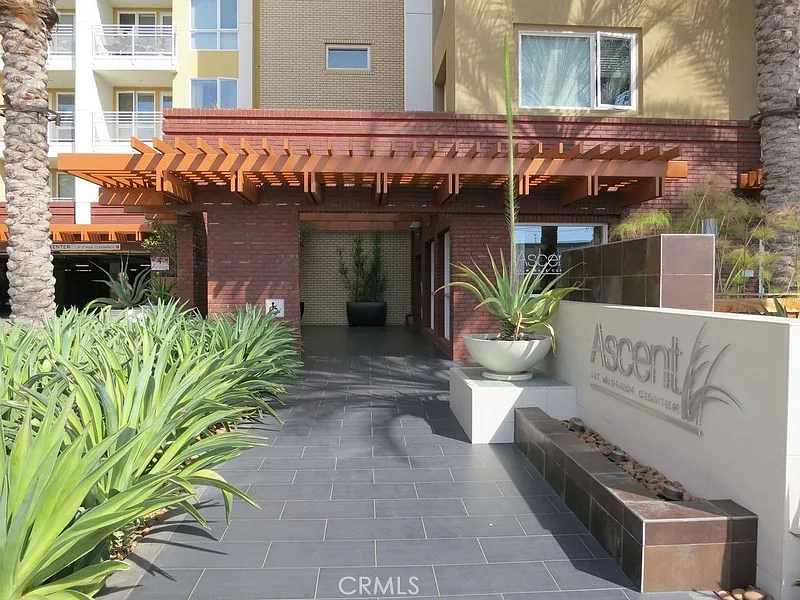 21301 Erwin St #326