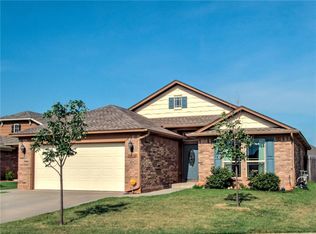 3415 Bergen Peak Dr, Norman, OK 73069