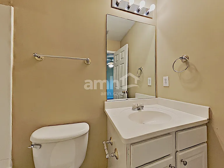327 Meadowcrest Cir — Photo 17