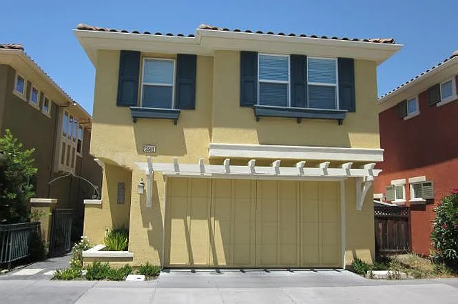 3565 Rocking Horse Ct