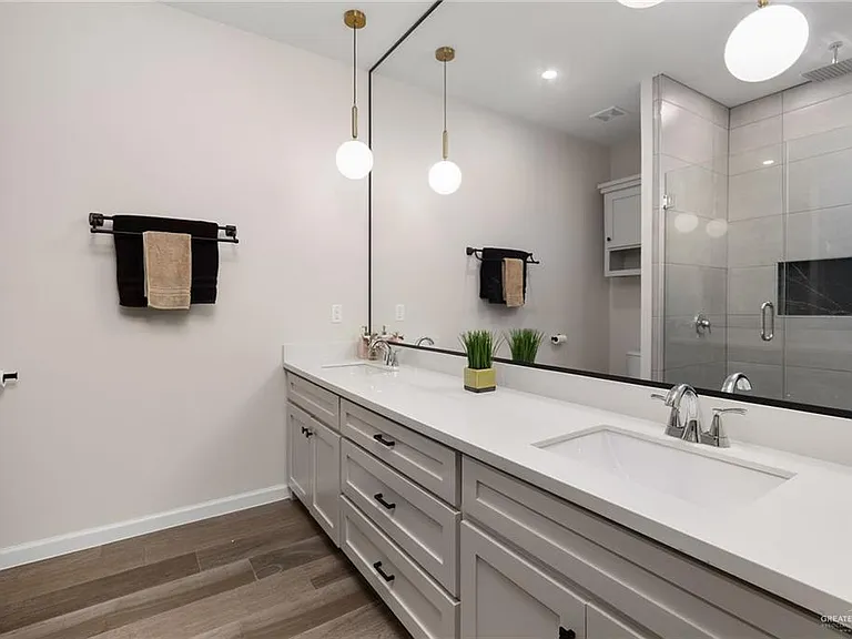 3508 E Diamond Head Ave — Photo 10