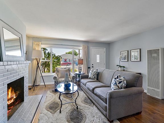 4th image of 1771 Cottage Grove Ave